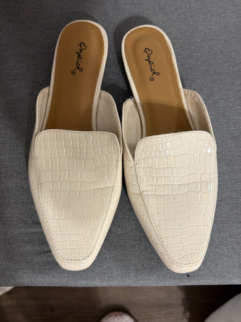 Qupid Cream Croc-Embossed Pointed Slip-On Mules